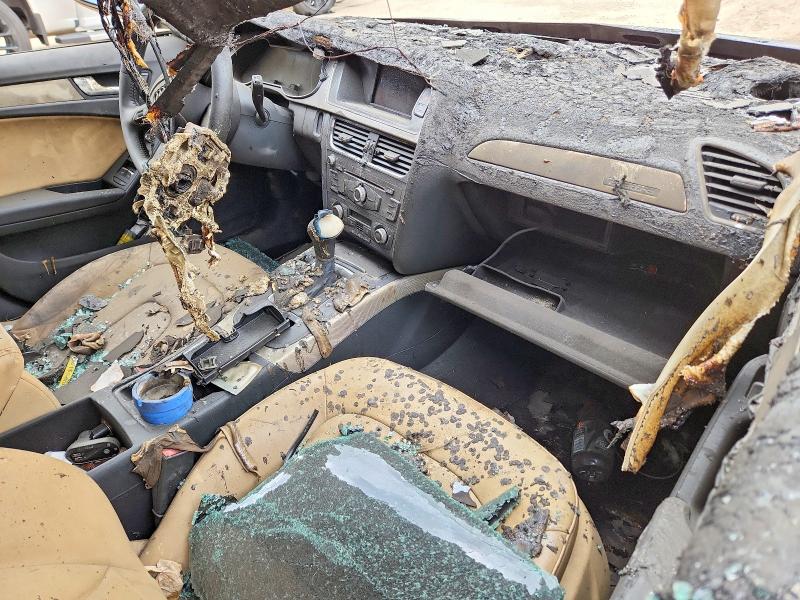 51915076 :رقم المزاد ، WAUBFAFL2FN009743 vin ، 2015 Audi A4 مزاد بيع