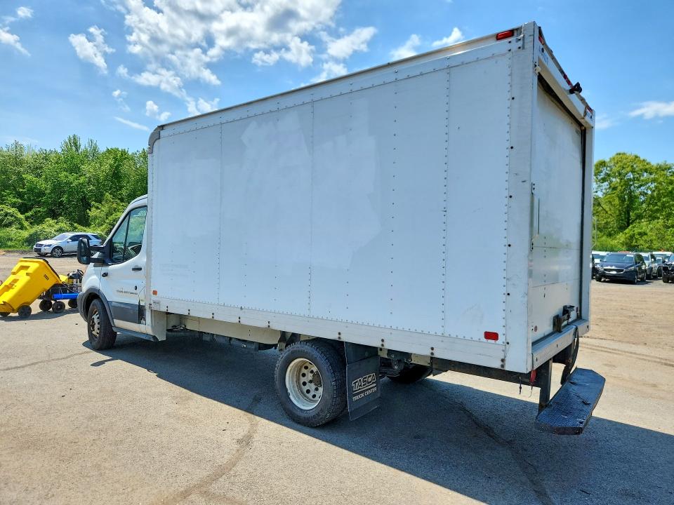 53755876 :رقم المزاد ، 1FDBF8PM2HKA85112 vin ، 2017 Ford Transit مزاد بيع
