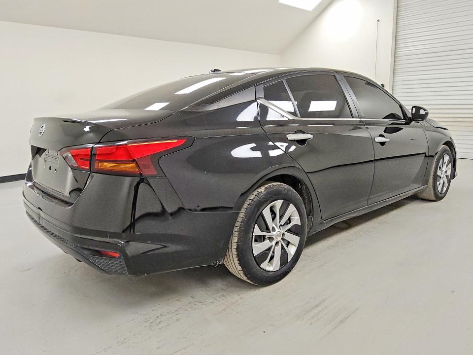 Auction sale of the 2020 Nissan Altima, vin: 1N4BL4BV7LC251994, lot number: 52554546