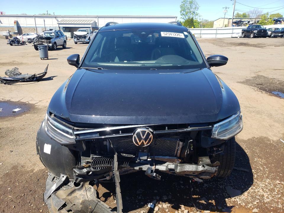 52341226 :رقم المزاد ، 3VV8B7AX9NM047471 vin ، 2022 Volkswagen Tiguan مزاد بيع
