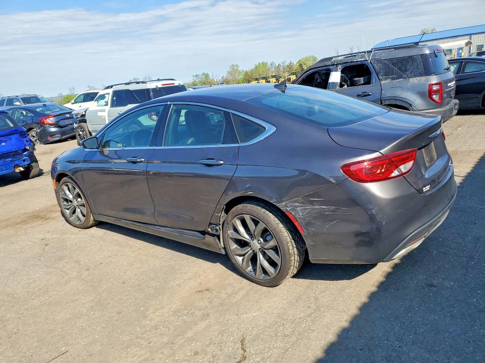 52203456 :رقم المزاد ، 1C3CCCCG3FN567639 vin ، 2015 Chrysler 200 مزاد بيع