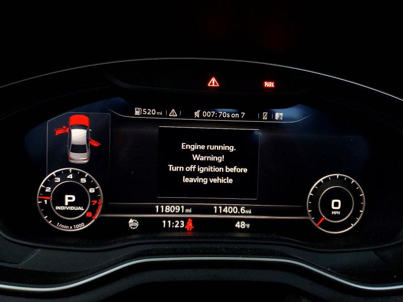 51620736 :رقم المزاد ، WAUDNAF46HN049055 vin ، 2017 Audi A4 مزاد بيع