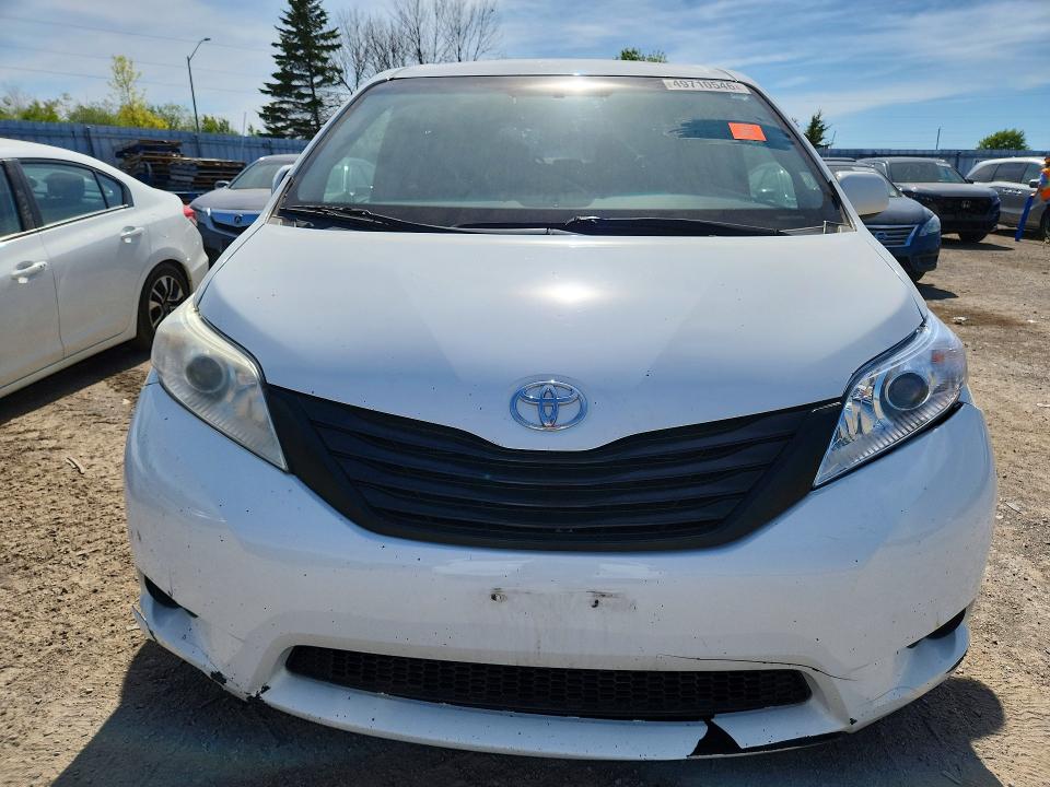 2017 Toyota Sienna მანქანა იყიდება აუქციონზე, vin: 5TDZZ3DC9HS854013, აუქციონის ნომერი: 49710546
