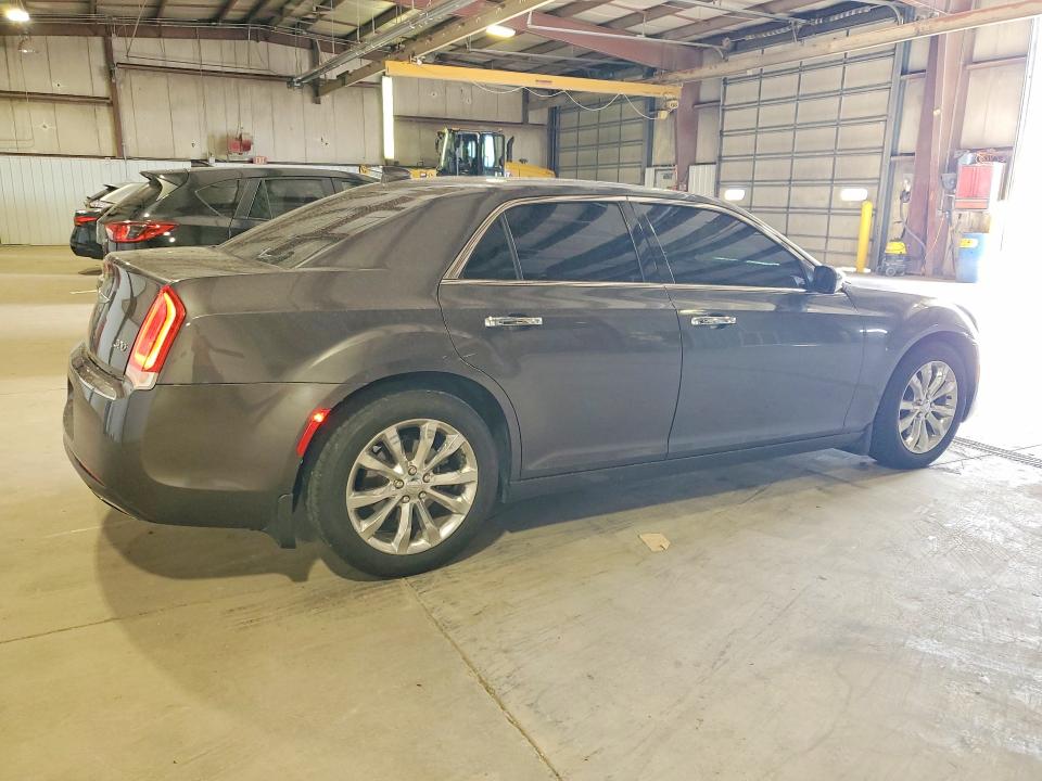 52532936 :رقم المزاد ، 2C3CCAKG6JH256343 vin ، 2018 Chrysler 300 مزاد بيع