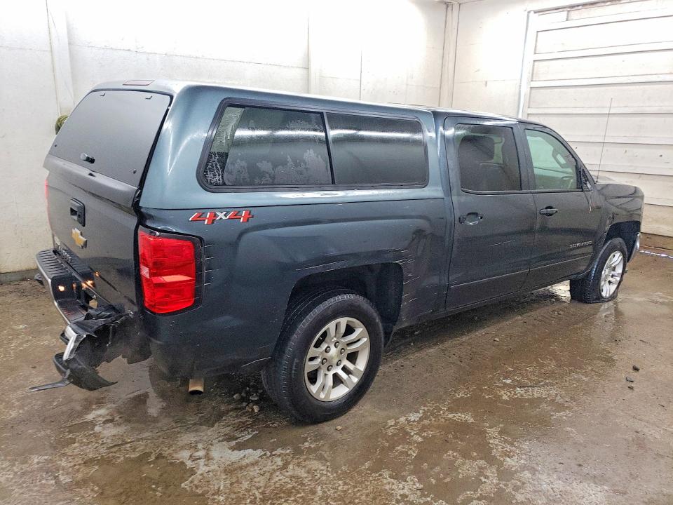 Продажа на аукционе авто 2018 Chevrolet Silverado, vin: 3GCUKREC5JG275069, номер лота: 52150406