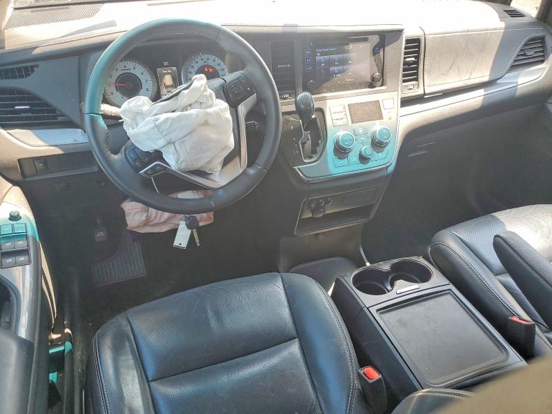52711156 :رقم المزاد ، 5TDXZ3DC3HS834086 vin ، 2017 Toyota Sienna مزاد بيع