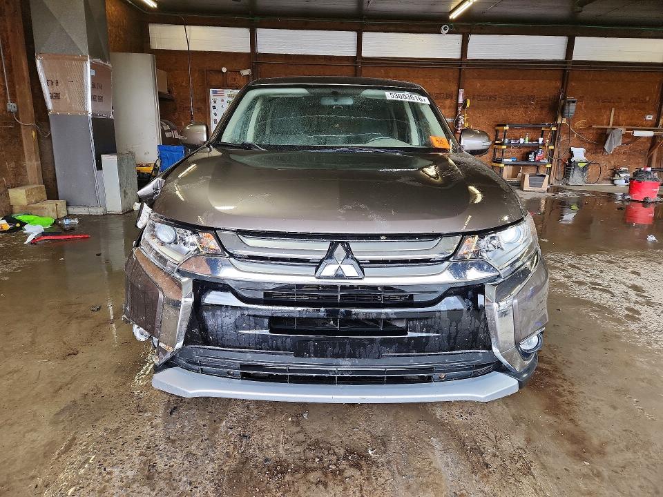 Продаж на аукціоні авто 2018 Mitsubishi Outlander, vin: JA4AZ3A32JZ067792, номер лоту: 53053616