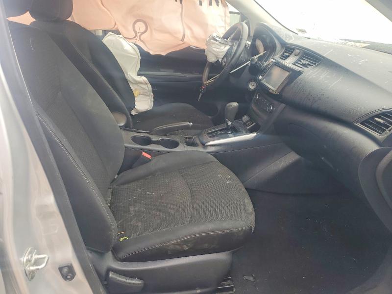 52927636 :رقم المزاد ، 3N1AB7AP5KY212455 vin ، 2019 Nissan Sentra مزاد بيع