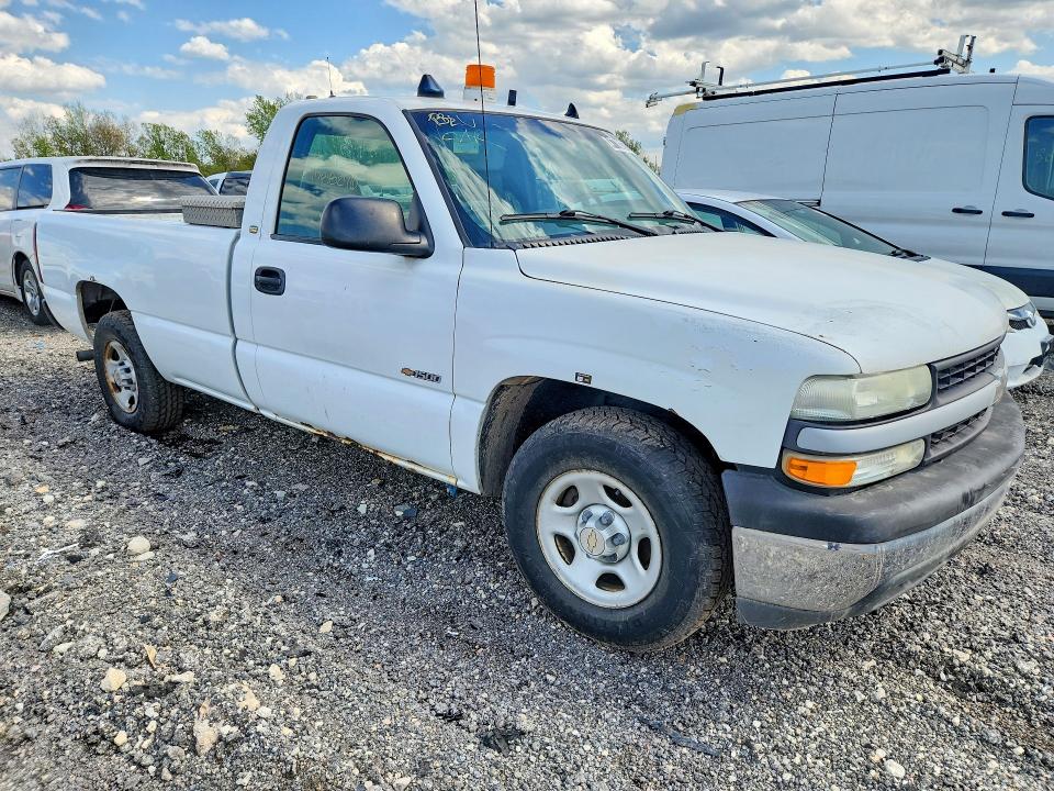 Продаж на аукціоні авто 2001 Chevrolet Silverado, vin: 1GCEC14V81Z318762, номер лоту: 47788276