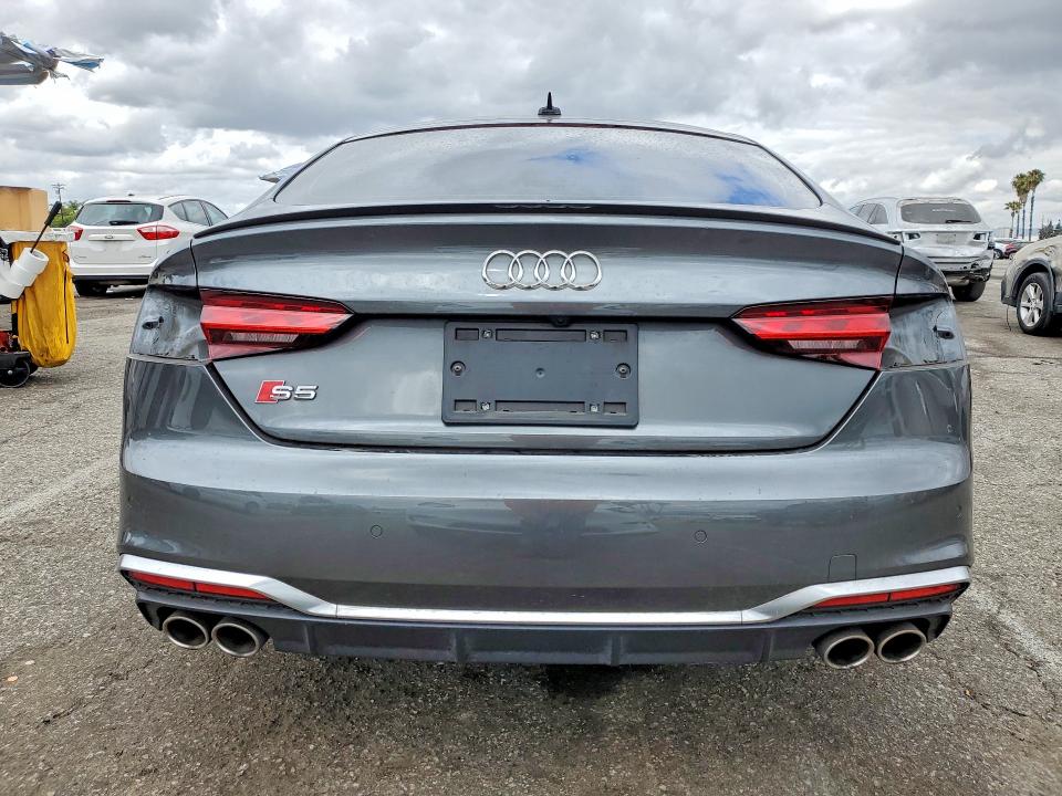54552046 :رقم المزاد ، WAUA4CF56NA028154 vin ، 2022 Audi S5 مزاد بيع