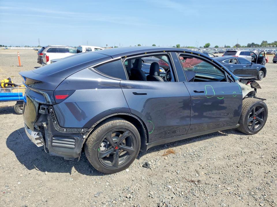 2026 Tesla Model Y მანქანა იყიდება აუქციონზე, vin: 7SAYGDED2TF398810, აუქციონის ნომერი: 52754486