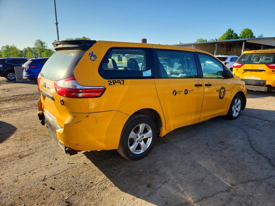 55356726 :رقم المزاد ، 5TDZK3DC8GS701187 vin ، 2016 Toyota Sienna مزاد بيع