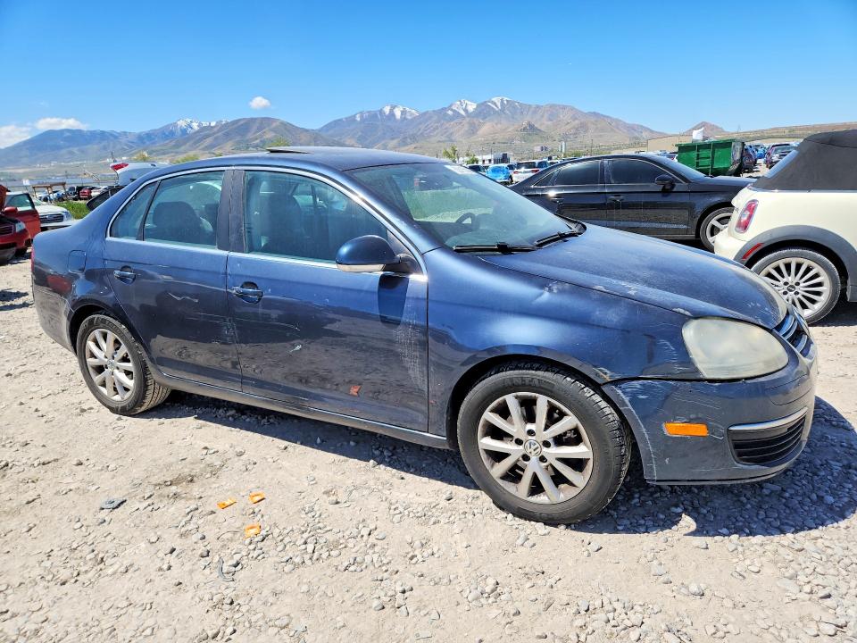 2010 Volkswagen Jetta მანქანა იყიდება აუქციონზე, vin: 3VWRZ7AJ8AM115499, აუქციონის ნომერი: 52015536
