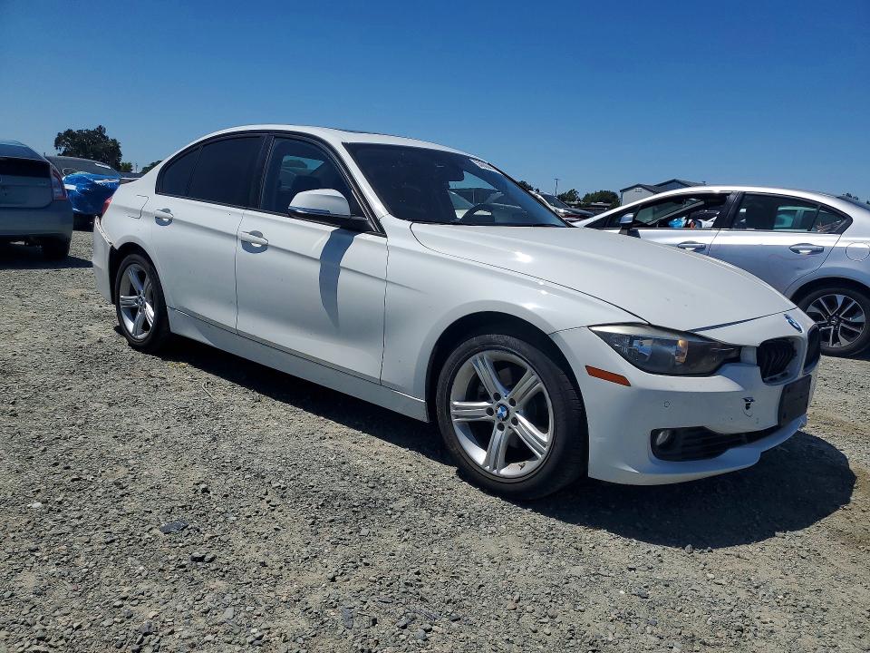 2015 Bmw 328 მანქანა იყიდება აუქციონზე, vin: WBA3A5G55FNS91046, აუქციონის ნომერი: 53669416