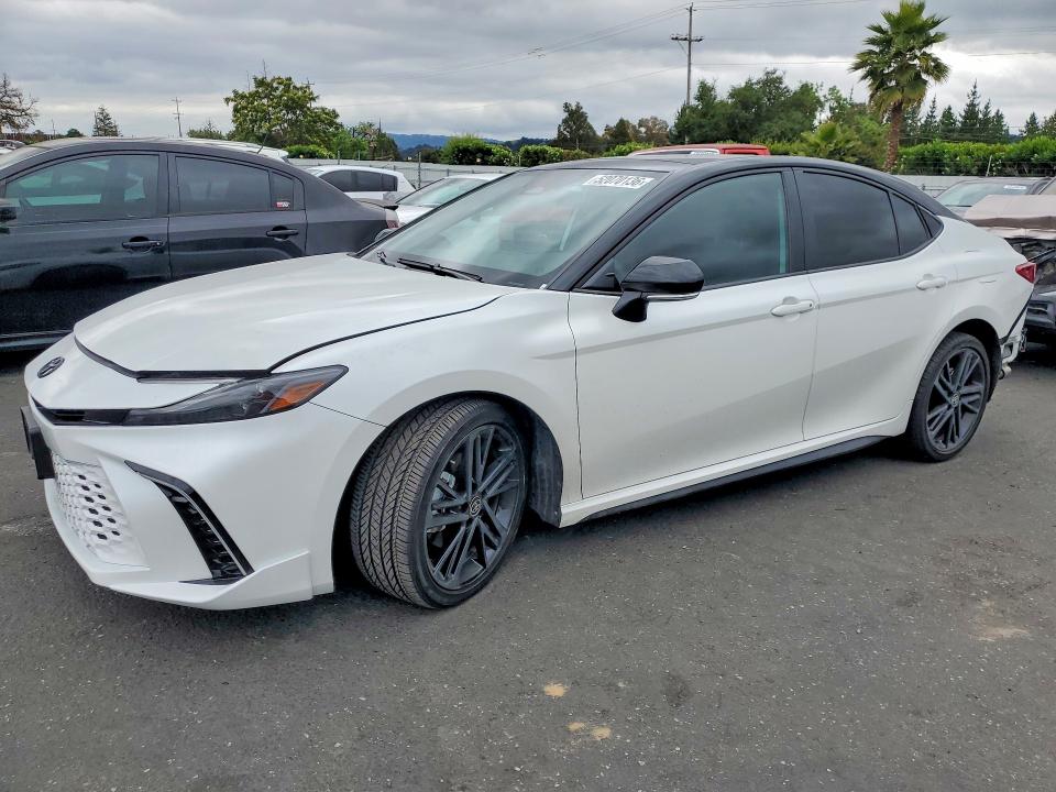 2026 Toyota Camry მანქანა იყიდება აუქციონზე, vin: 4T1DAACK7TU245405, აუქციონის ნომერი: 52070136