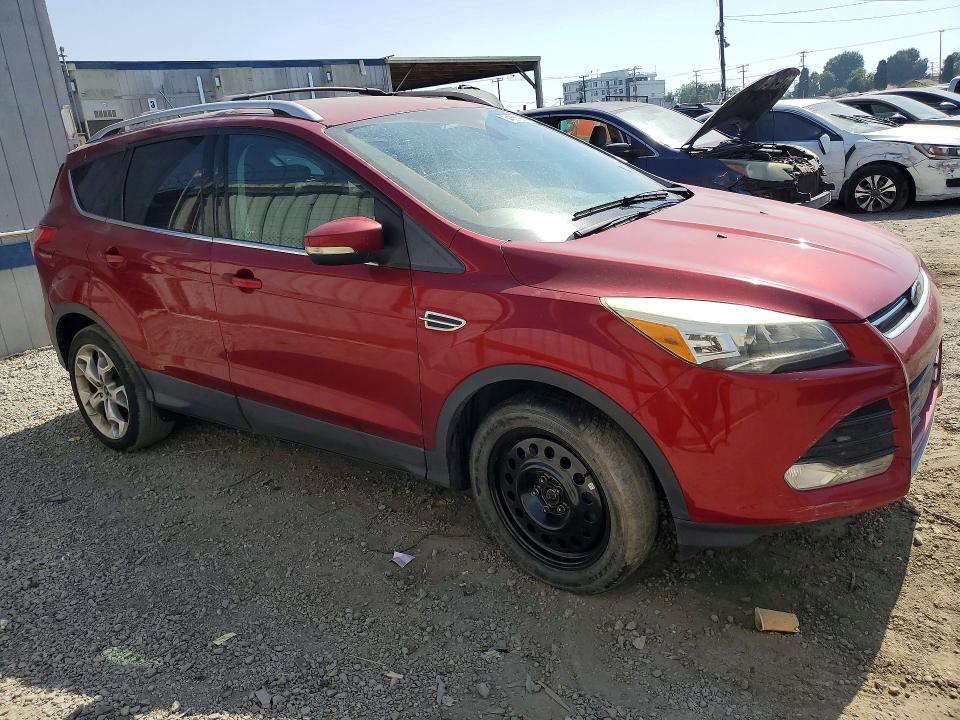 2013 Ford Escape მანქანა იყიდება აუქციონზე, vin: 1FMCU0J93DUD10359, აუქციონის ნომერი: 54351936