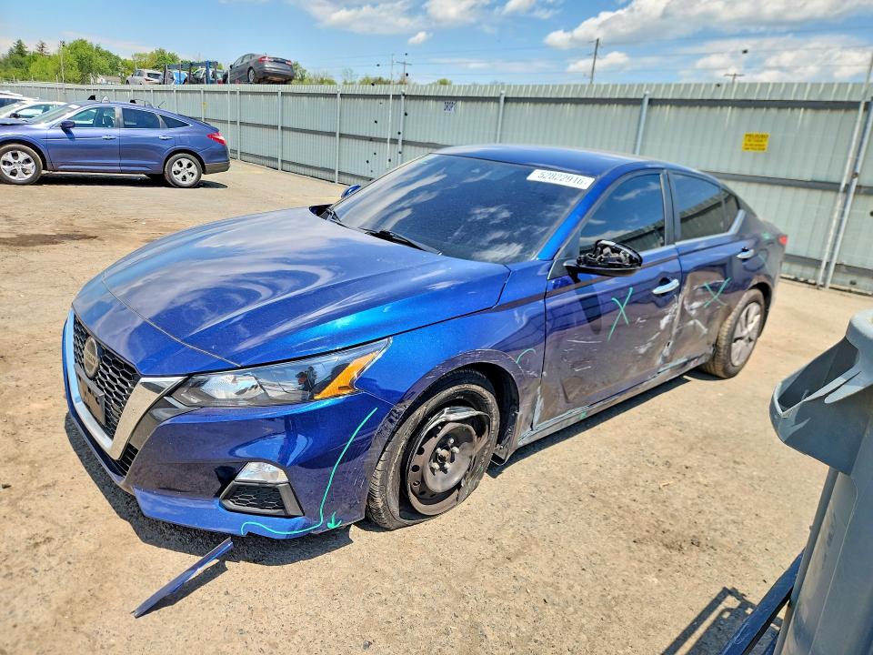 52822916 :رقم المزاد ، 1N4BL4BV3NN423624 vin ، 2022 Nissan Altima مزاد بيع