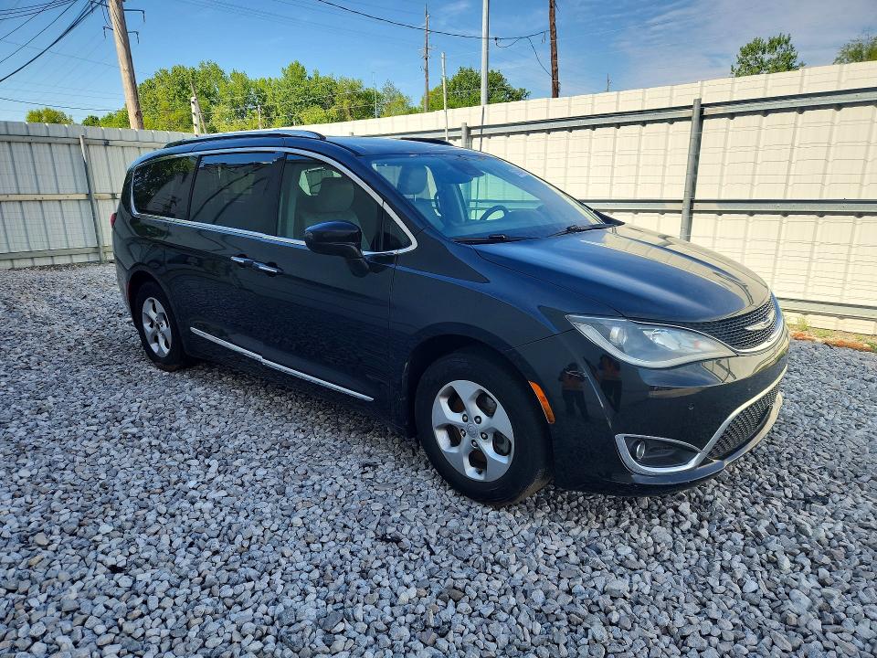 2017 Chrysler Pacifica მანქანა იყიდება აუქციონზე, vin: 2C4RC1EG4HR657413, აუქციონის ნომერი: 50918286