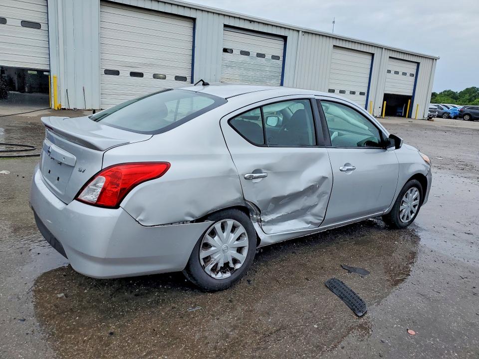 2018 Nissan Versa მანქანა იყიდება აუქციონზე, vin: 3N1CN7AP6JL835921, აუქციონის ნომერი: 52018656