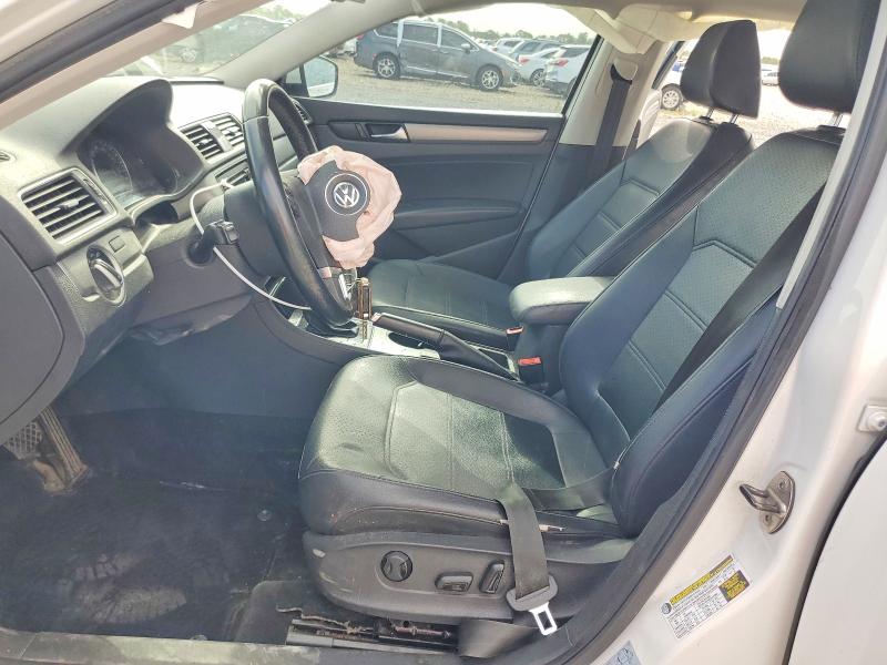 2014 Volkswagen Passat მანქანა იყიდება აუქციონზე, vin: 1VWBS7A36EC112132, აუქციონის ნომერი: 53317086