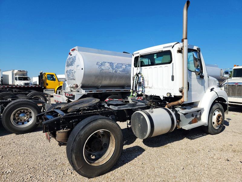 50617386 :رقم المزاد ، 1FUBC5CY2FHGK0773 vin ، 2015 Freightliner M2 مزاد بيع