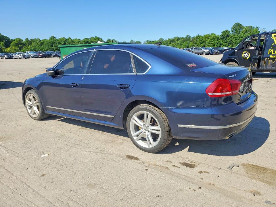54988106 :رقم المزاد ، 1VWCN7A38DC105628 vin ، 2013 Volkswagen Passat مزاد بيع