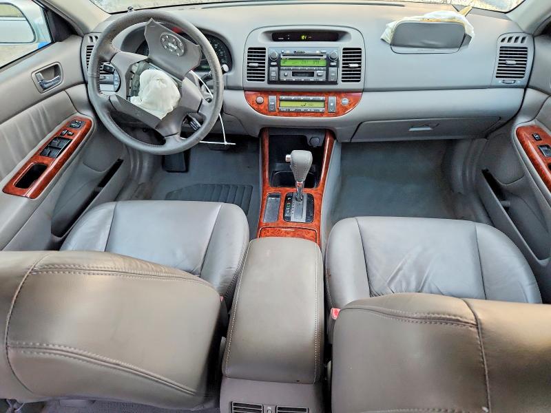 54890066 :رقم المزاد ، 4T1BE30K22U588584 vin ، 2002 Toyota Camry مزاد بيع
