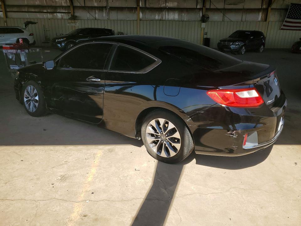 52169806 :رقم المزاد ، 1HGCT1B7XFA010950 vin ، 2015 Honda Accord مزاد بيع