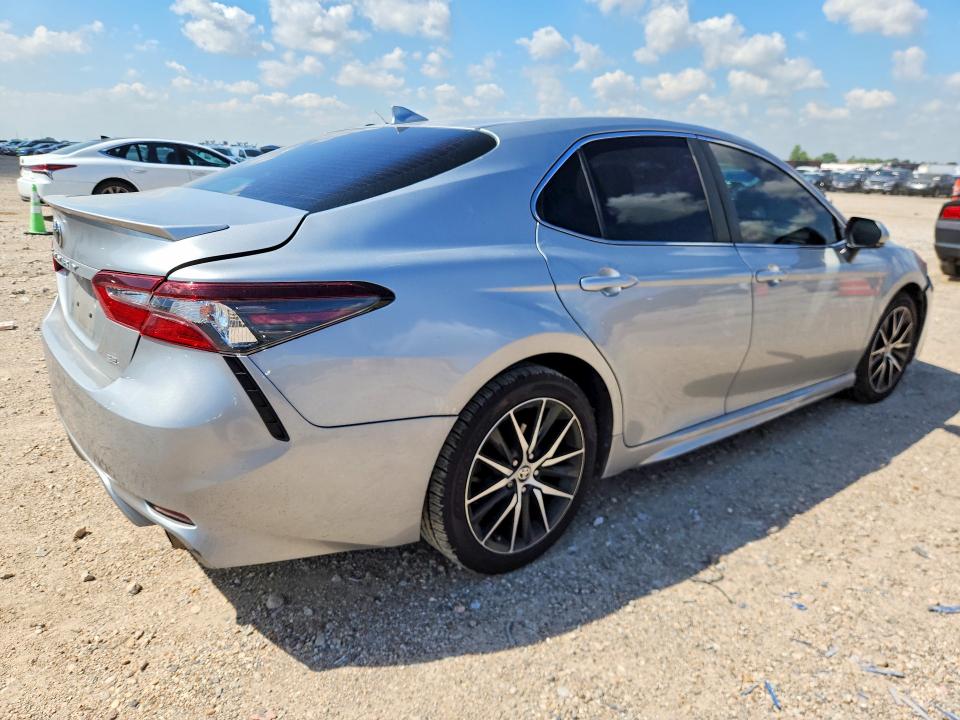 Продажа на аукционе авто 2022 Toyota Camry, vin: 4T1G11AK1NU019606, номер лота: 53432716