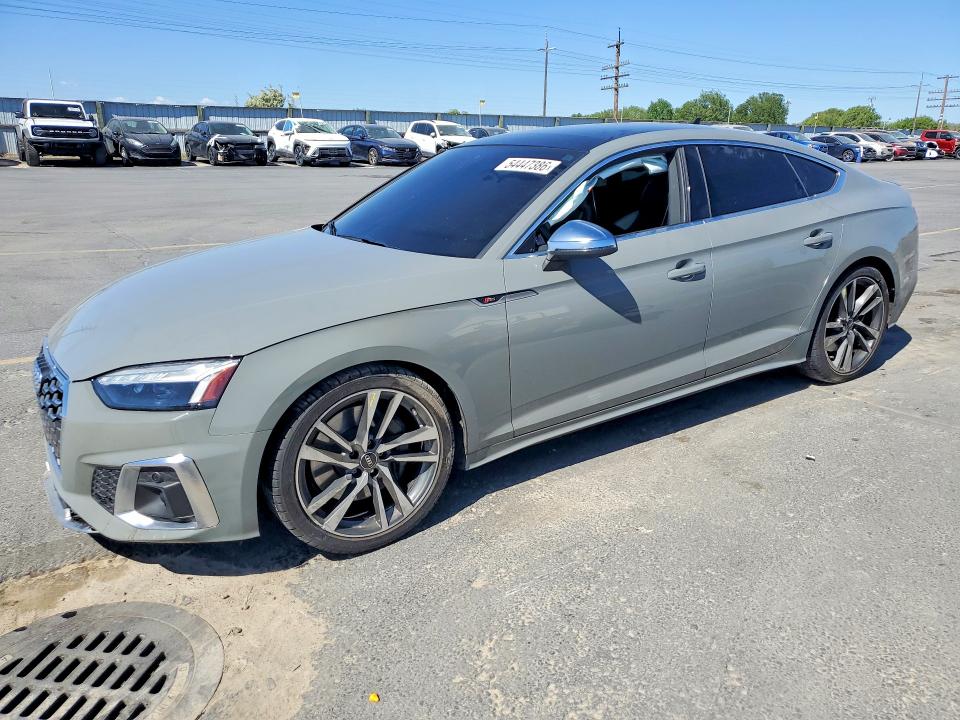 54447386 :رقم المزاد ، WAUC4CF55NA034715 vin ، 2022 Audi S5 مزاد بيع
