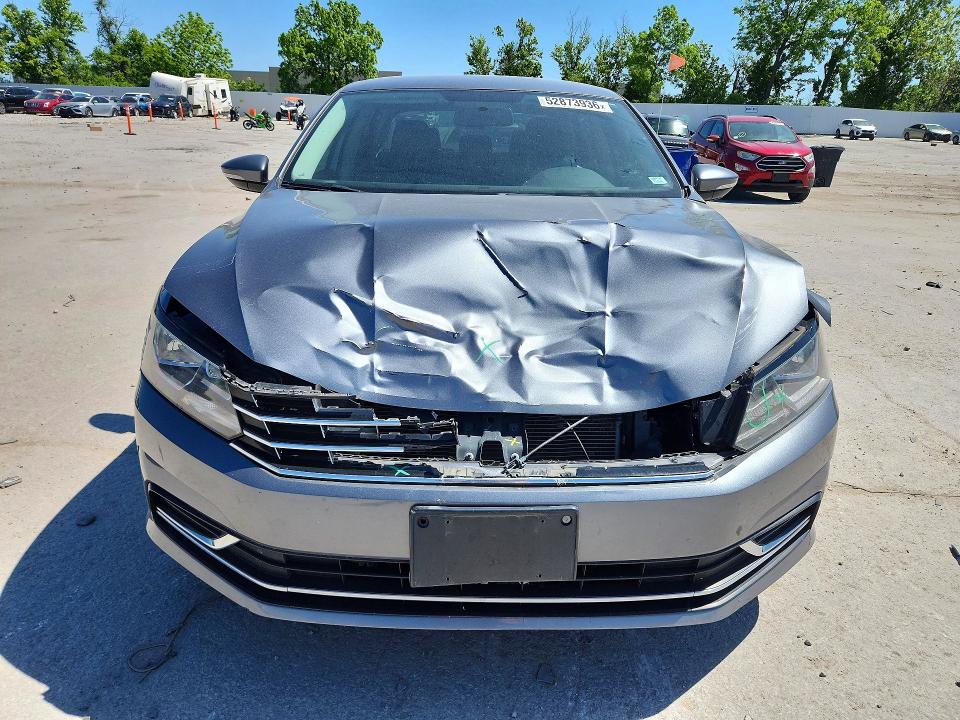 52873936 :رقم المزاد ، 1VWAT7A35GC053408 vin ، 2016 Volkswagen Passat مزاد بيع