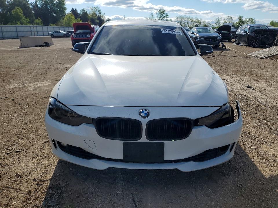 2013 Bmw 328 მანქანა იყიდება აუქციონზე, vin: WBA3B5G57DNS02412, აუქციონის ნომერი: 53100636