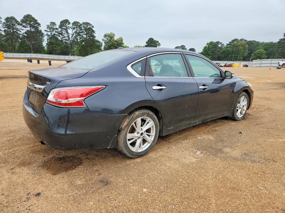 2015 Nissan Altima მანქანა იყიდება აუქციონზე, vin: 1N4AL3APXFC423772, აუქციონის ნომერი: 52772376