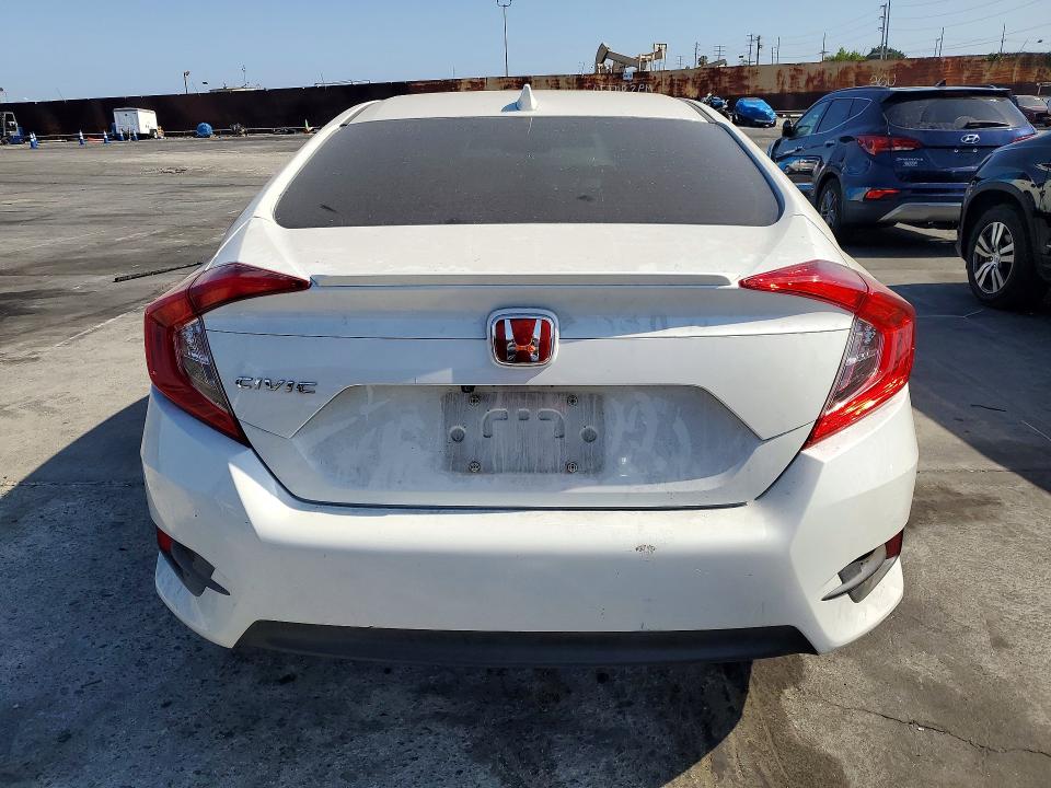 Продажа на аукционе авто 2018 Honda Civic, vin: JHMFC1F37JX033660, номер лота: 54998246