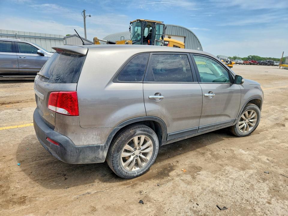 Продажа на аукционе авто 2011 Kia Sorento, vin: 5XYKU4A14BG017215, номер лота: 53763106