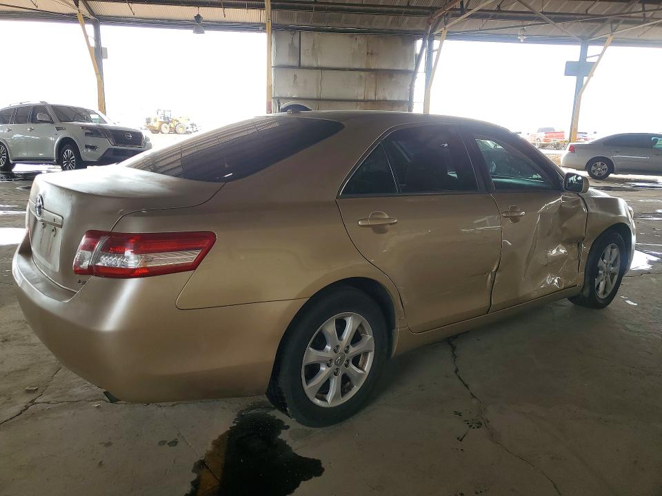 53351256 :رقم المزاد ، 4T1BF3EK3BU648605 vin ، 2011 Toyota Camry مزاد بيع