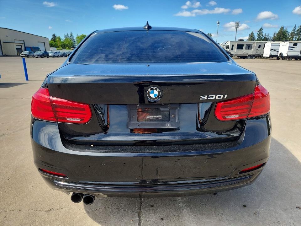 53932456 :رقم المزاد ، WBA8B9G53HNU50885 vin ، 2017 Bmw 330 مزاد بيع