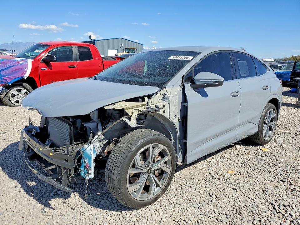 Продажа на аукционе авто 2022 Audi Q4 E-tron, vin: WA1W2BFZ4NP054044, номер лота: 54411086