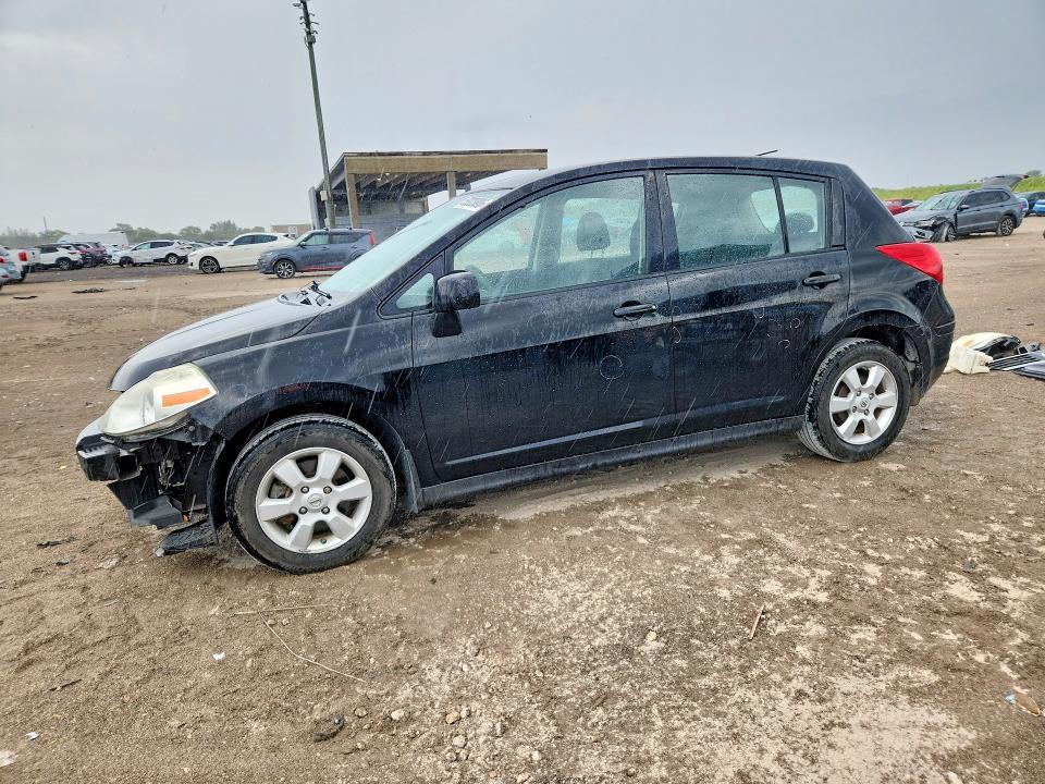 53223806 :رقم المزاد ، 3N1BC13EX9L353362 vin ، 2009 Nissan Versa مزاد بيع