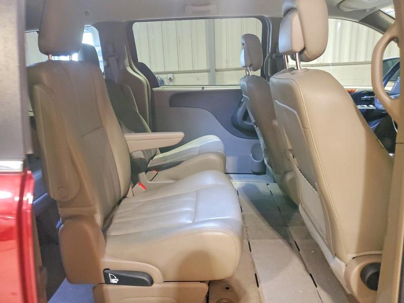 2015 Chrysler Town & Country მანქანა იყიდება აუქციონზე, vin: 2C4RC1BG3FR546398, აუქციონის ნომერი: 52328406