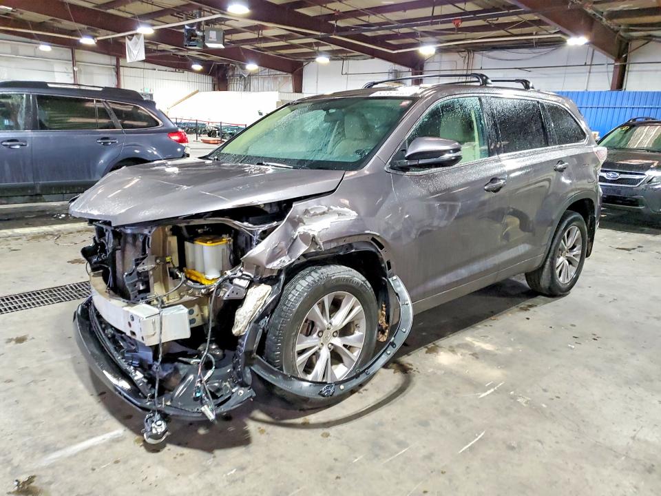 Продаж на аукціоні авто 2015 Toyota Highlander, vin: 5TDBKRFHXFS211166, номер лоту: 52267446