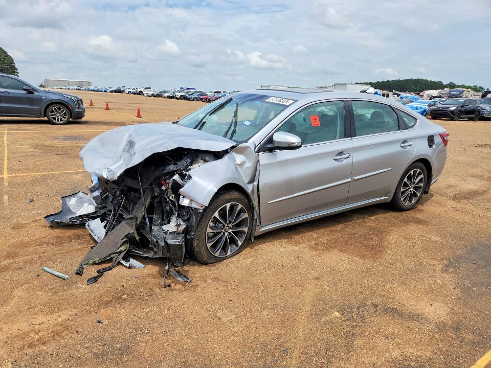 54138326 :رقم المزاد ، 4T1BK1EB3JU275497 vin ، 2018 Toyota Avalon مزاد بيع