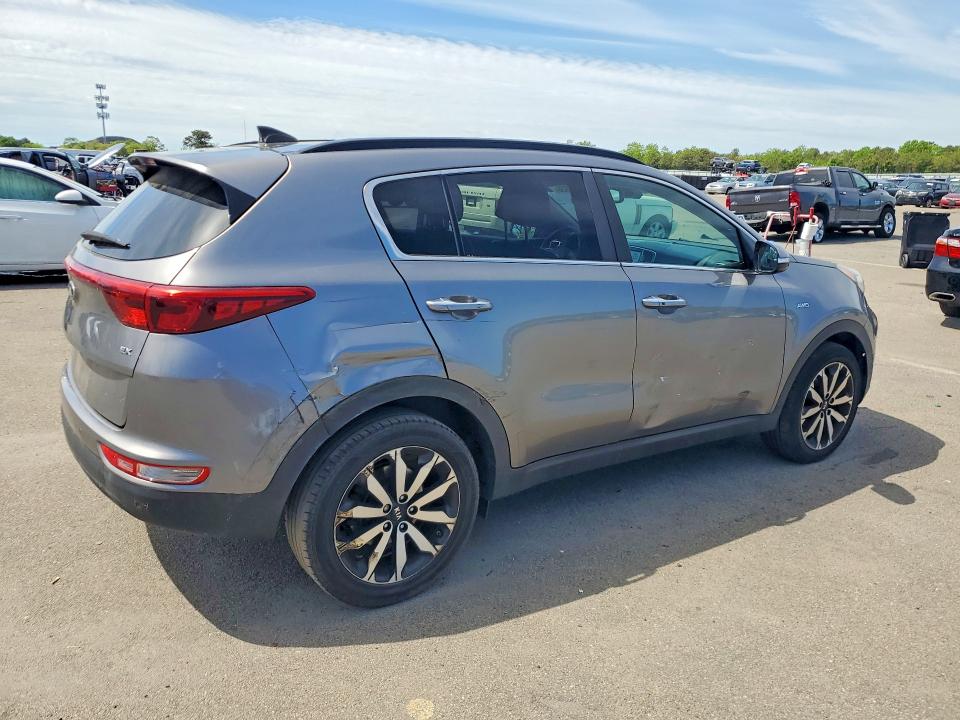 Продажа на аукционе авто 2018 Kia Sportage, vin: KNDPNCAC8J7351399, номер лота: 54822936