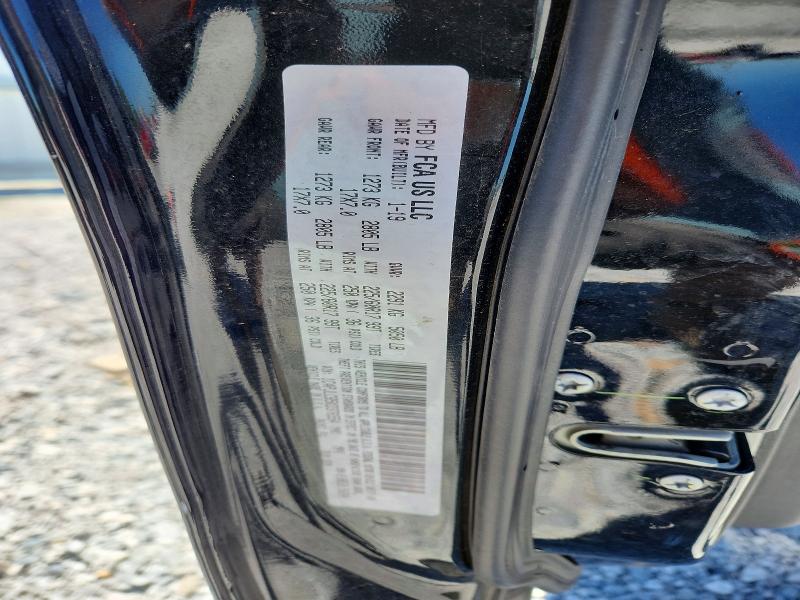 53027766 :رقم المزاد ، 1C4PJLCB5KD376554 vin ، 2019 Jeep Cherokee مزاد بيع