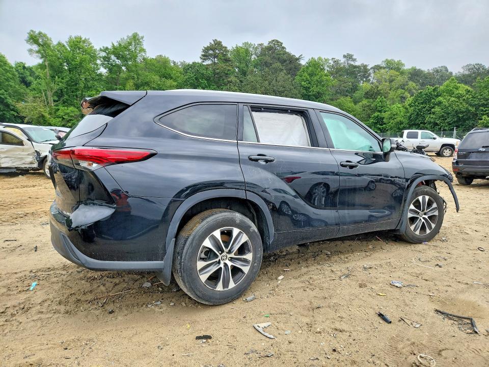 2022 Toyota Highlander მანქანა იყიდება აუქციონზე, vin: 5TDGZRBH1NS585283, აუქციონის ნომერი: 54271876