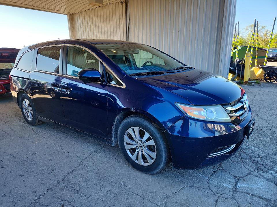 52738116 :رقم المزاد ، 5FNRL5H61FB102003 vin ، 2015 Honda Odyssey مزاد بيع