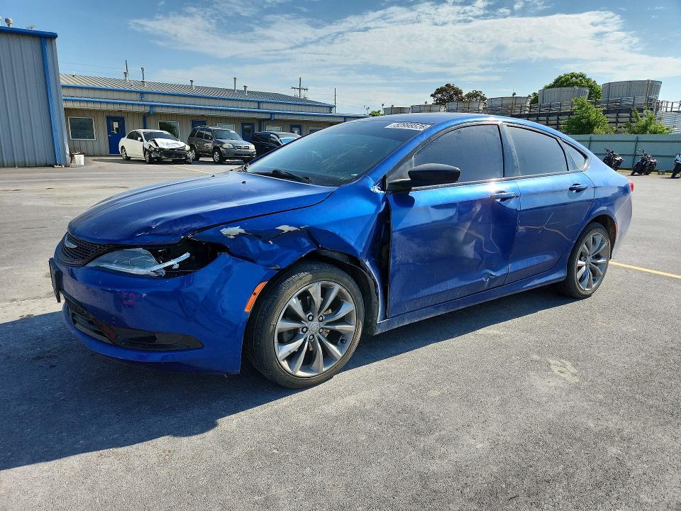 52998526 :رقم المزاد ، 1C3CCCBB7FN537985 vin ، 2015 Chrysler 200 مزاد بيع