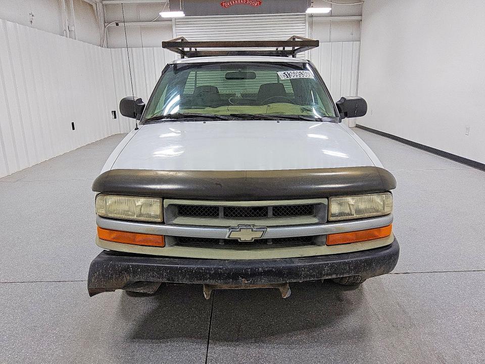 51369536 :رقم المزاد ، 1GCCS19W1Y8176010 vin ، 2000 Chevrolet S Truck مزاد بيع