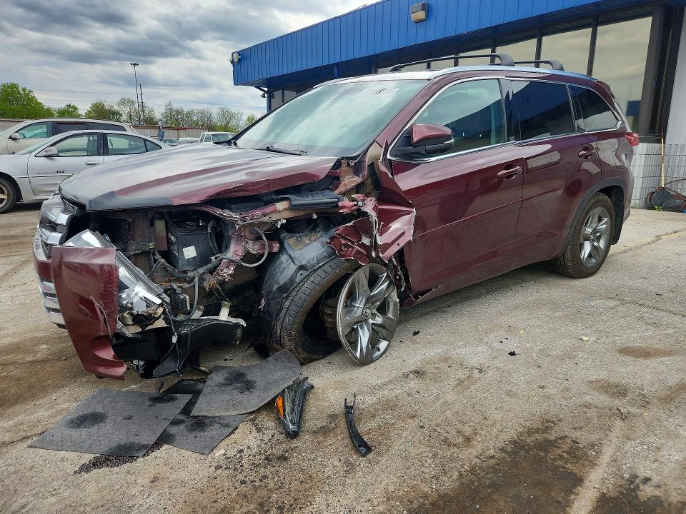 Продаж на аукціоні авто 2018 Toyota Highlander, vin: 5TDDZRFH3JS806535, номер лоту: 52699856
