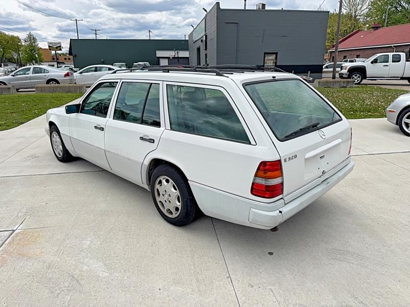 52905166 :رقم المزاد ، WDBEA92E2SF296279 vin ، 1995 Mercedes-benz E مزاد بيع